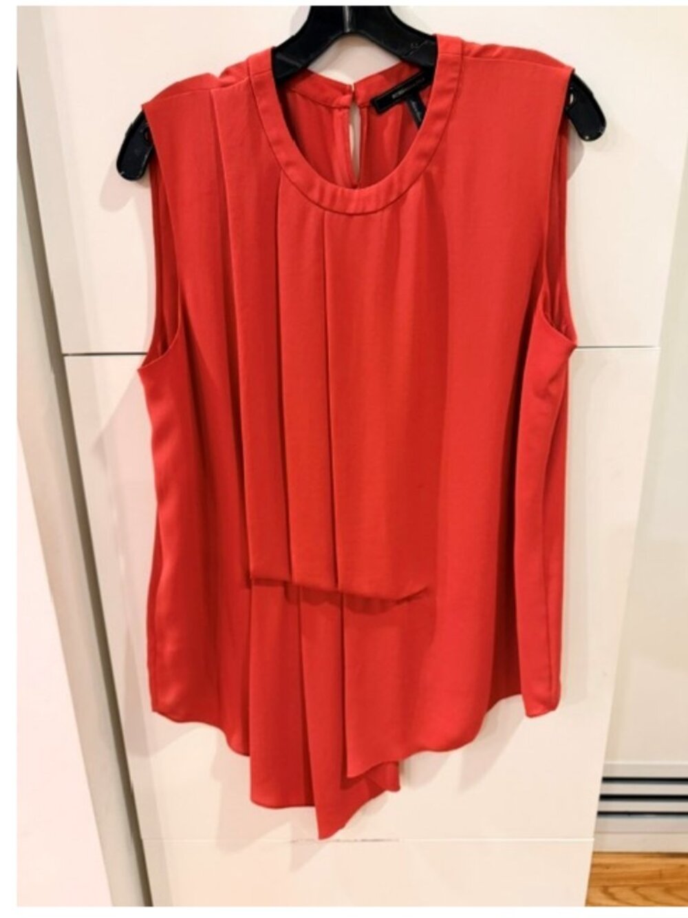 BCBG Max Azria Draped Top Size Large – Red, Sleeveless, Asymmetrical Hem